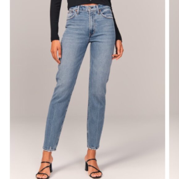 Abercrombie - High Rise Mom Jeans - 26S - Picture 1 of 5